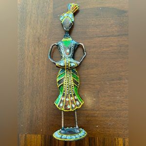 Beautiful handmade Indian folk drum playing metal figure